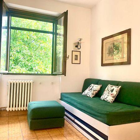 Green Apartment Albavilla Exterior photo